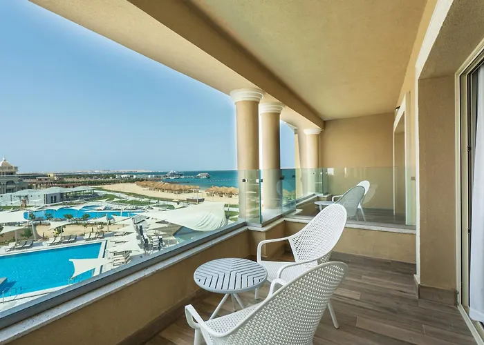 Titanic Pearl فندق 5*
